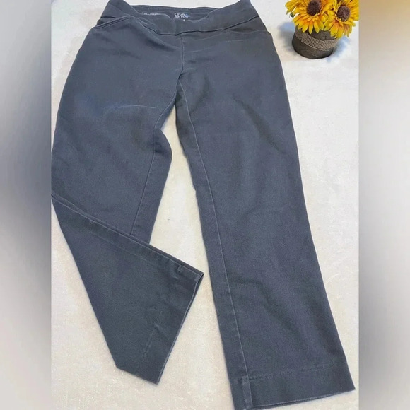 croft and barrow womens Size 4 short petite effortless stretch pants gray - Picture 1 of 5